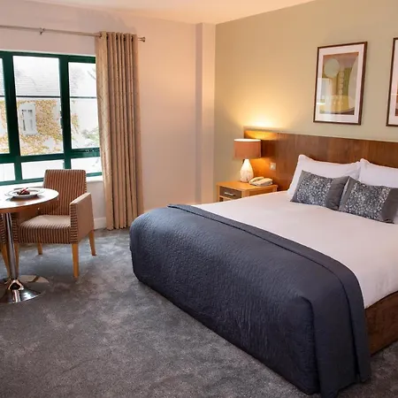 Castle Dargan Hotel 4*