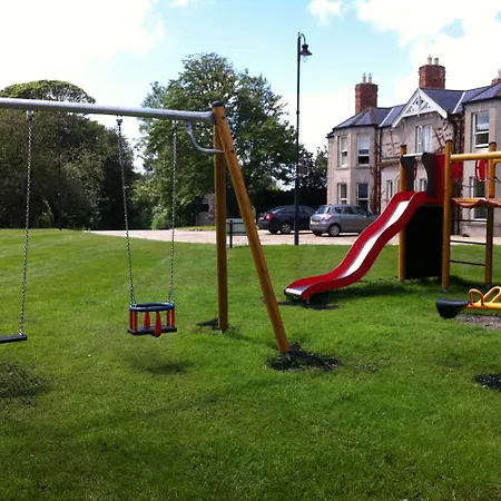 Castle Dargan Hotel 4*